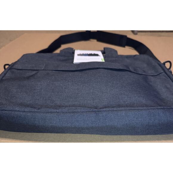 Lenovo 15.6" Laptop Casual Top Loader T210 Dark Grey NWT - Picture 11 of 12